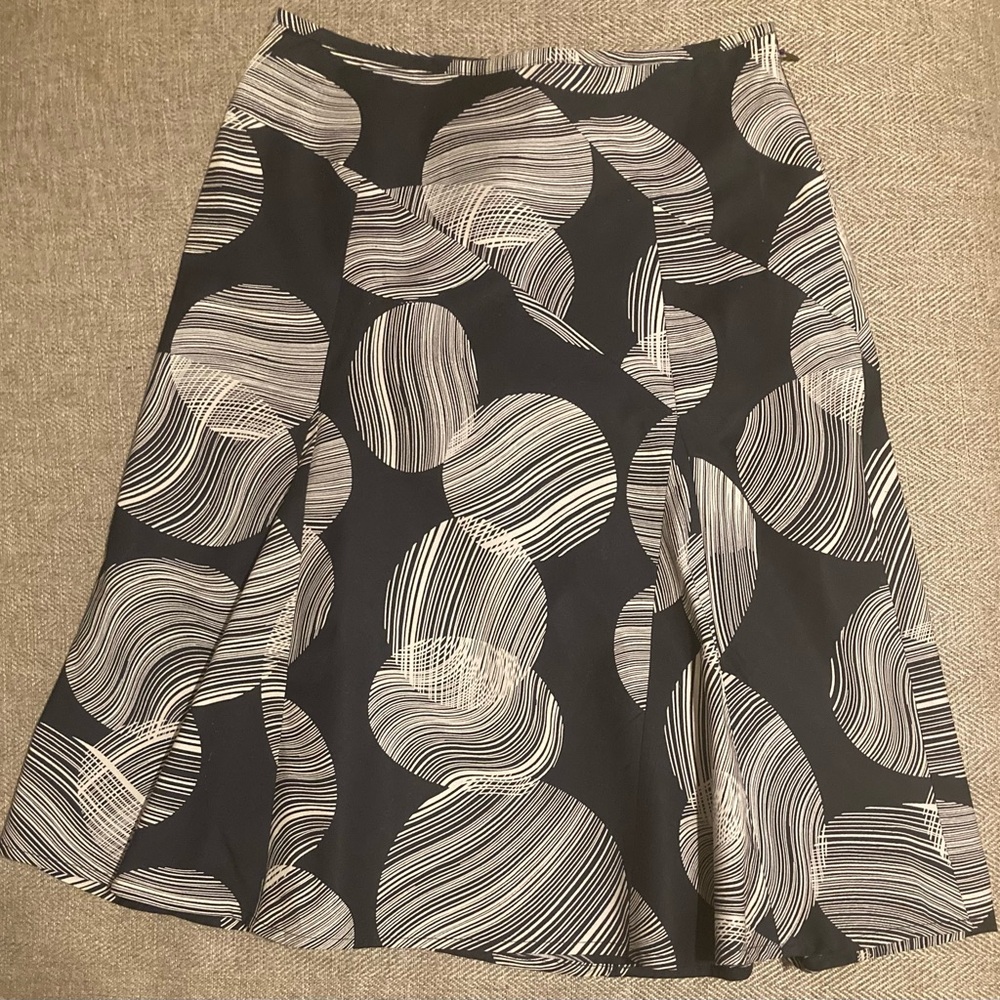 Ann Taylor Petite Black Skirt Size 00P Circles 100%Cotton Office Formal Modest